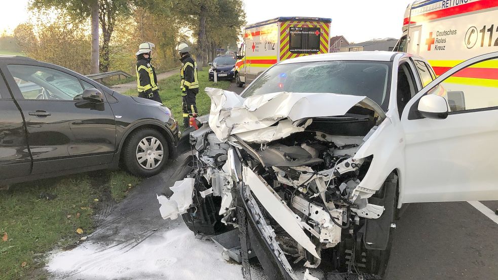 Zwei Autos stoßen zusammen Drei Schwerverletzte bei Unfall in Idafehn