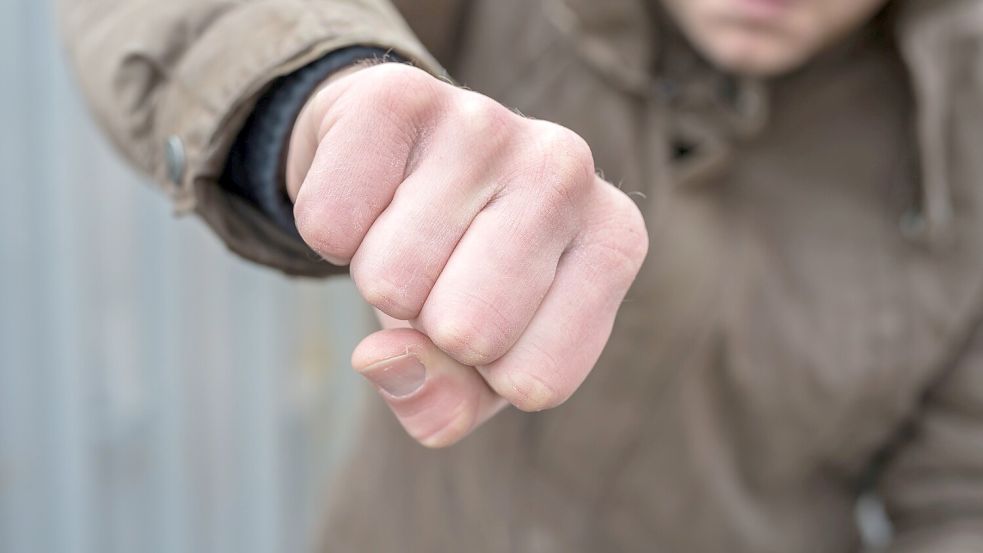 Gewalt Am Bahnhof Schl Gerei In Leer Gefilmt Warum Das Teilen Des