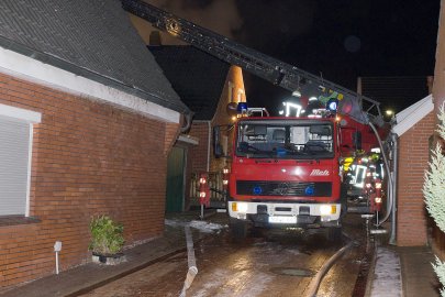 Brand in alter Schule Wirdum - Bild 7