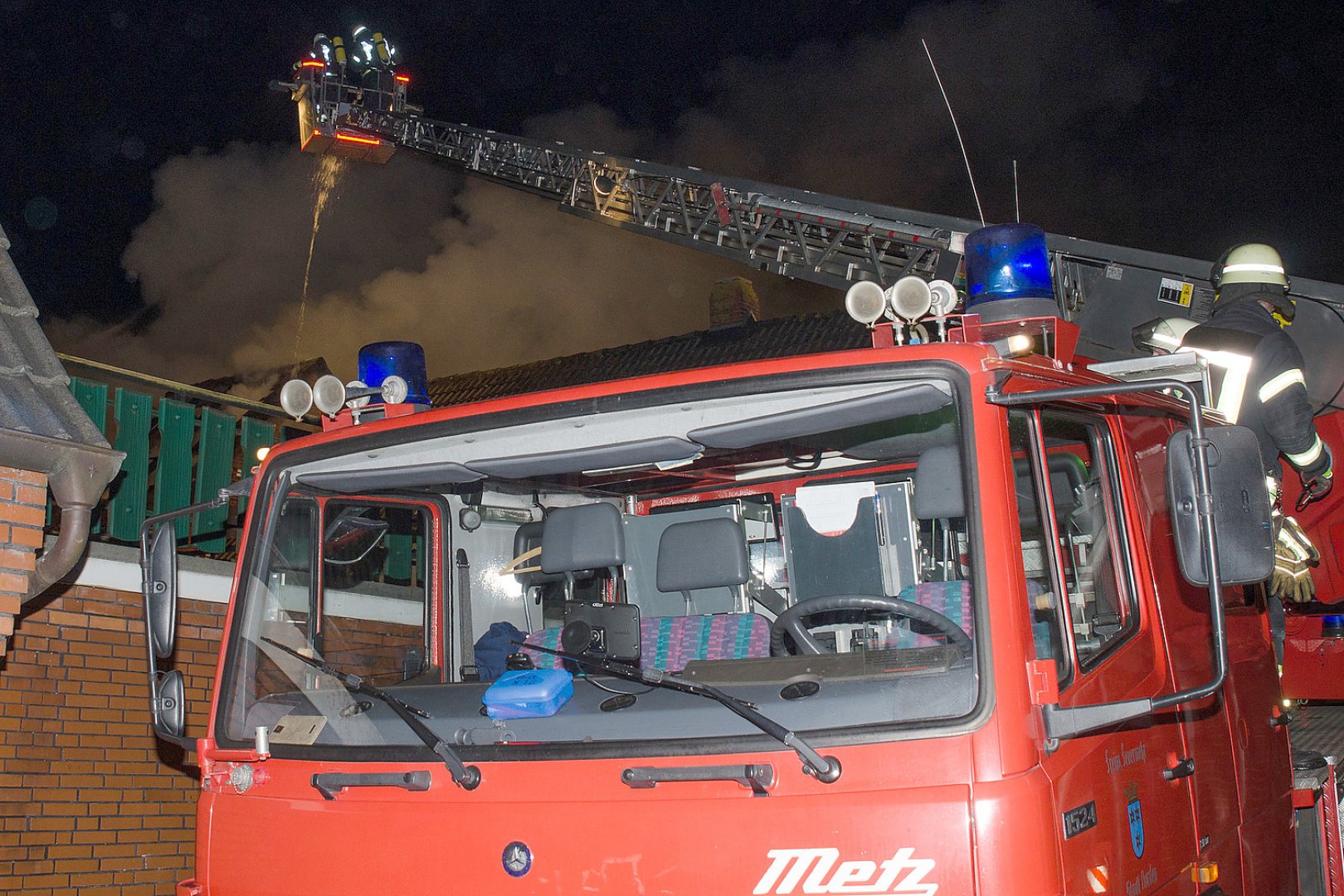 Brand in alter Schule Wirdum - Bild 9