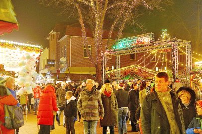 Viele Besucher in der Mühlenstraße  - Bild 4