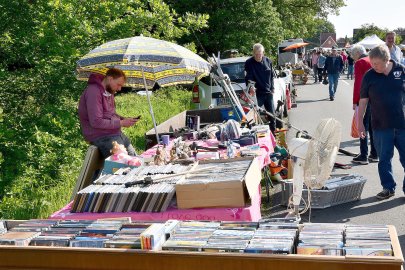 Großer Flohmarkt in Schwerinsdorf  - Bild 13