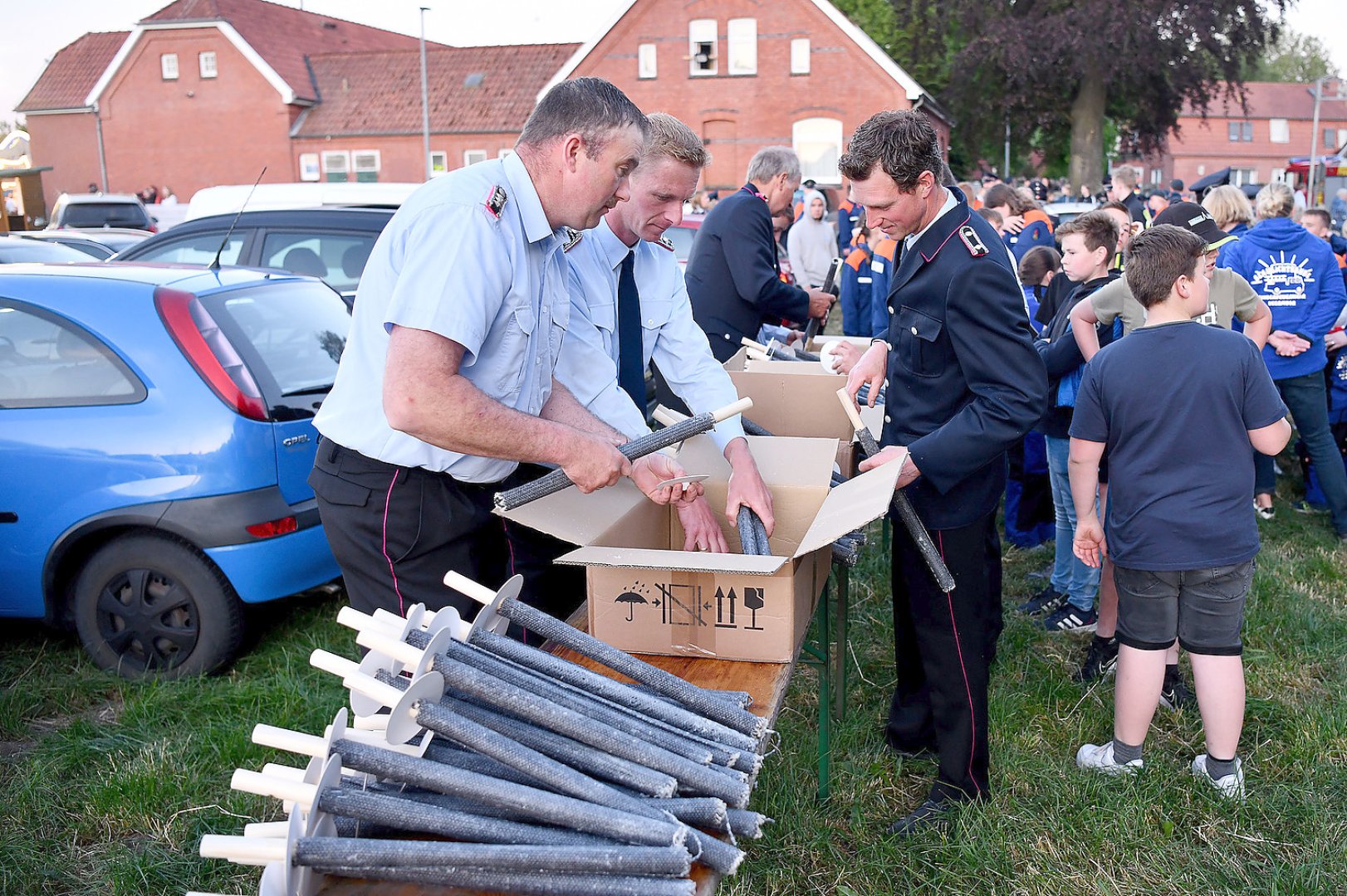 Feuerwehrfest Hatshausen hat begonnen - Bild 11