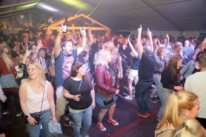 Gute Stimmung bei „E’fehn rockt“ - Bild 4