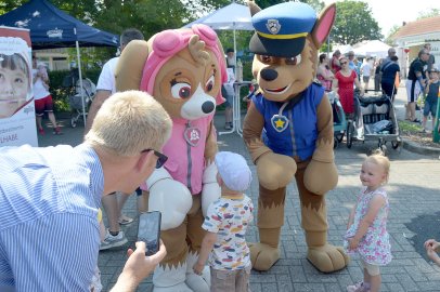 Sommerwetter bei Fehntjer Rathausfest - Bild 10