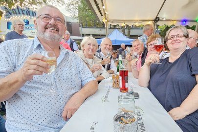 Impressionen vom Moormerländer Weinfest - Bild 15