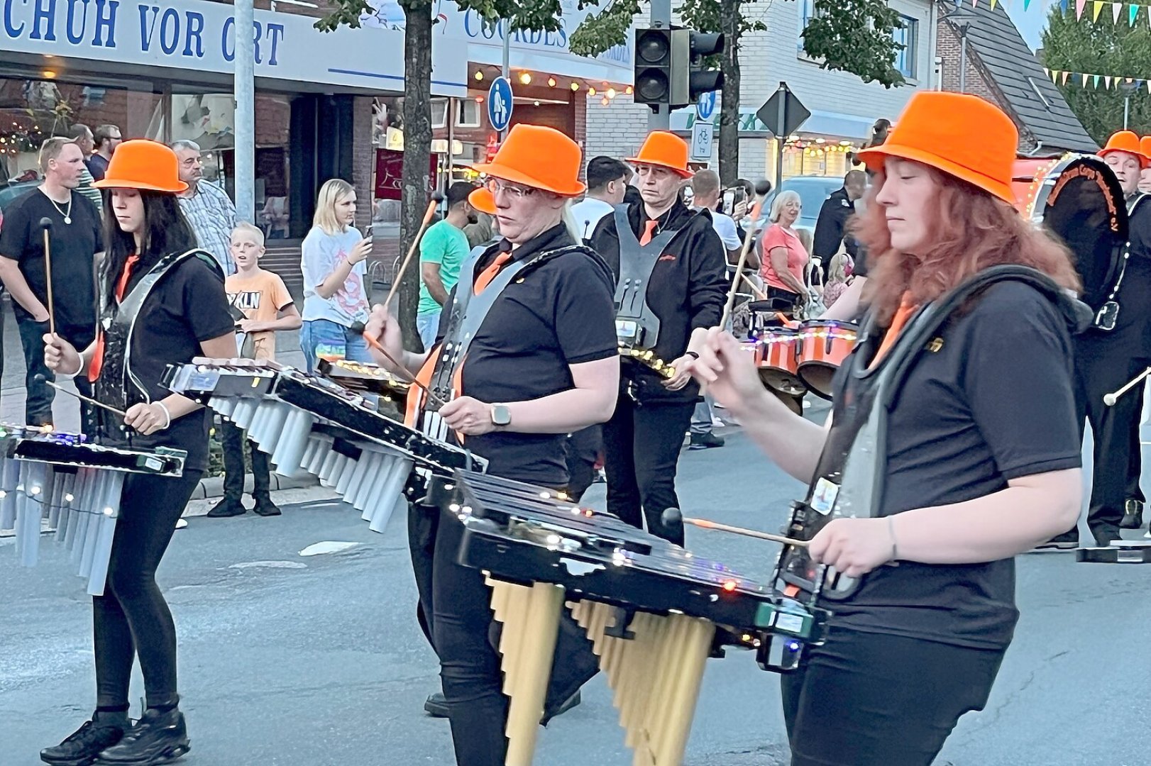 Fest der 1000 Laternen - der große Festumzug - Bild 4