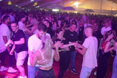 Disco-Abend auf Ostrhauderfehner Schützenfest - Bild 58