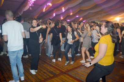 Disco-Abend auf Ostrhauderfehner Schützenfest - Bild 123