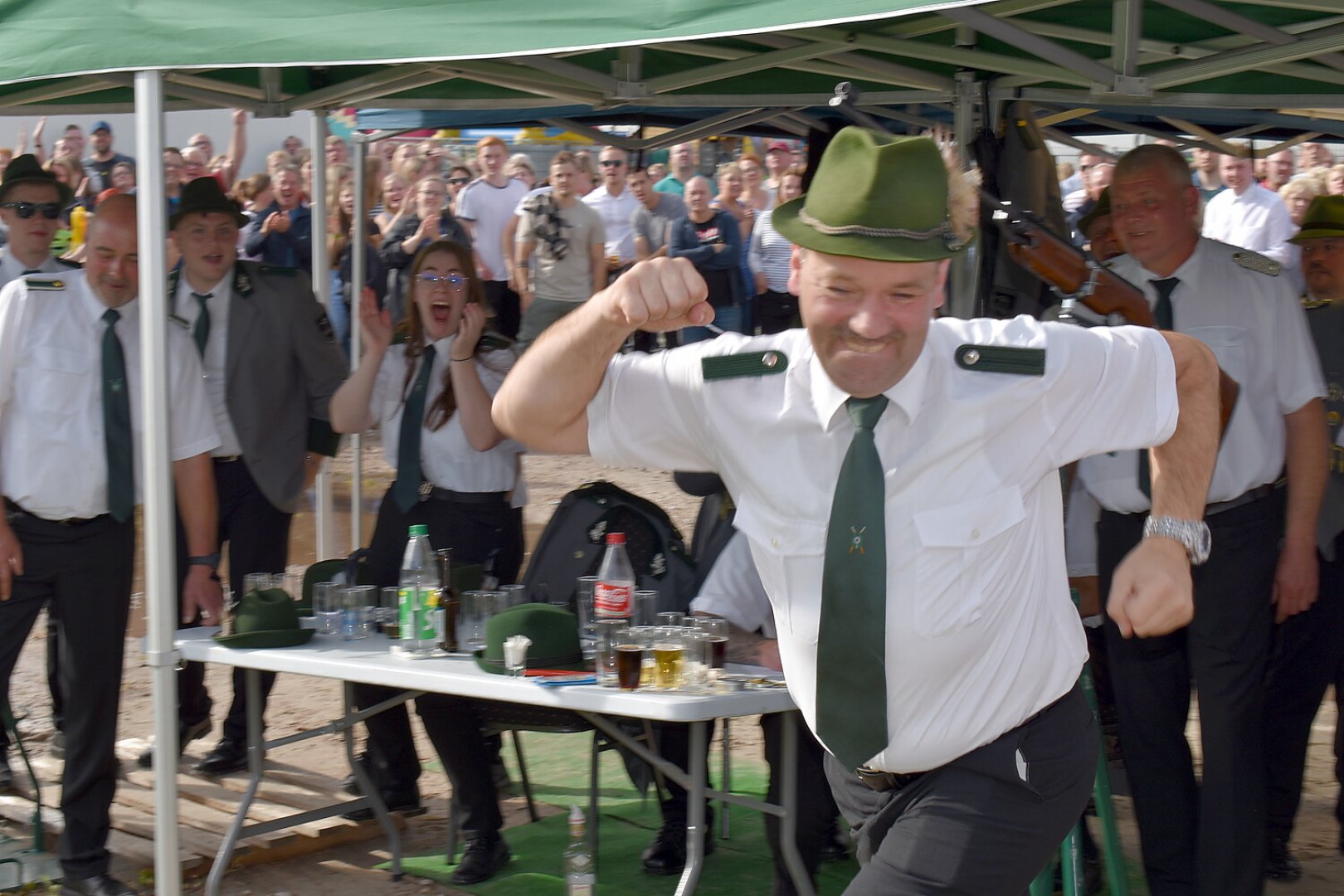 In Ostrhauderfehn gibt's einen neuen Schützenkönig - Bild 1