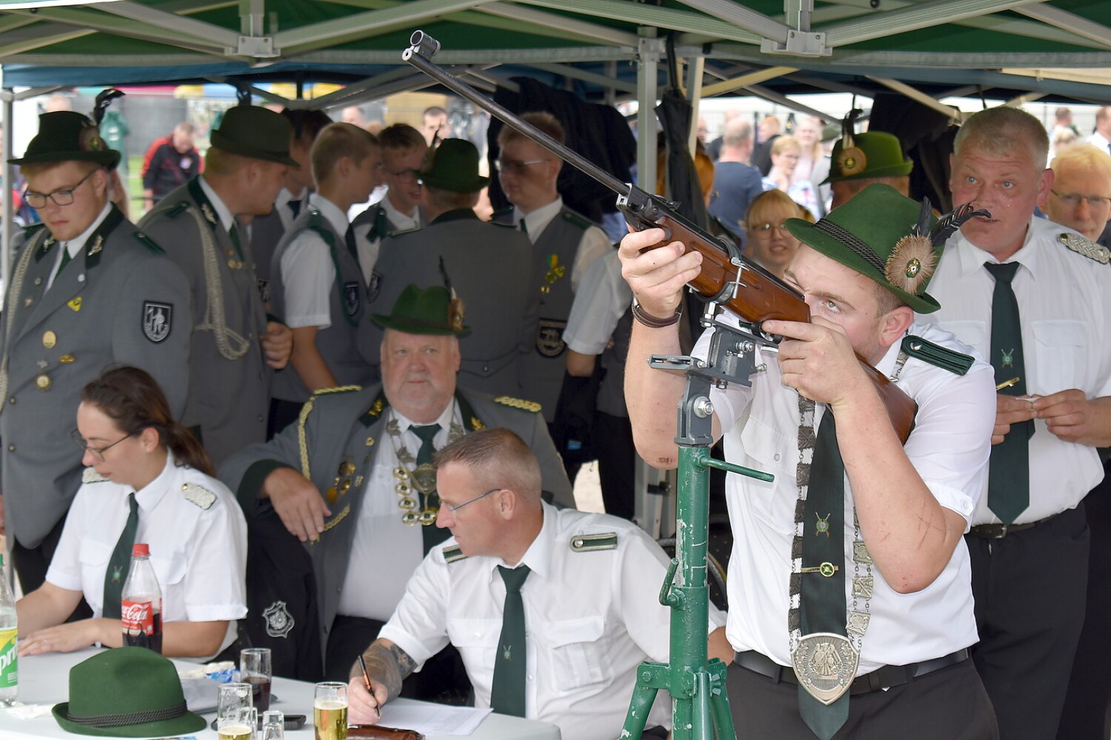 Alle Teilnehmer des Königsschießens - Bild 1