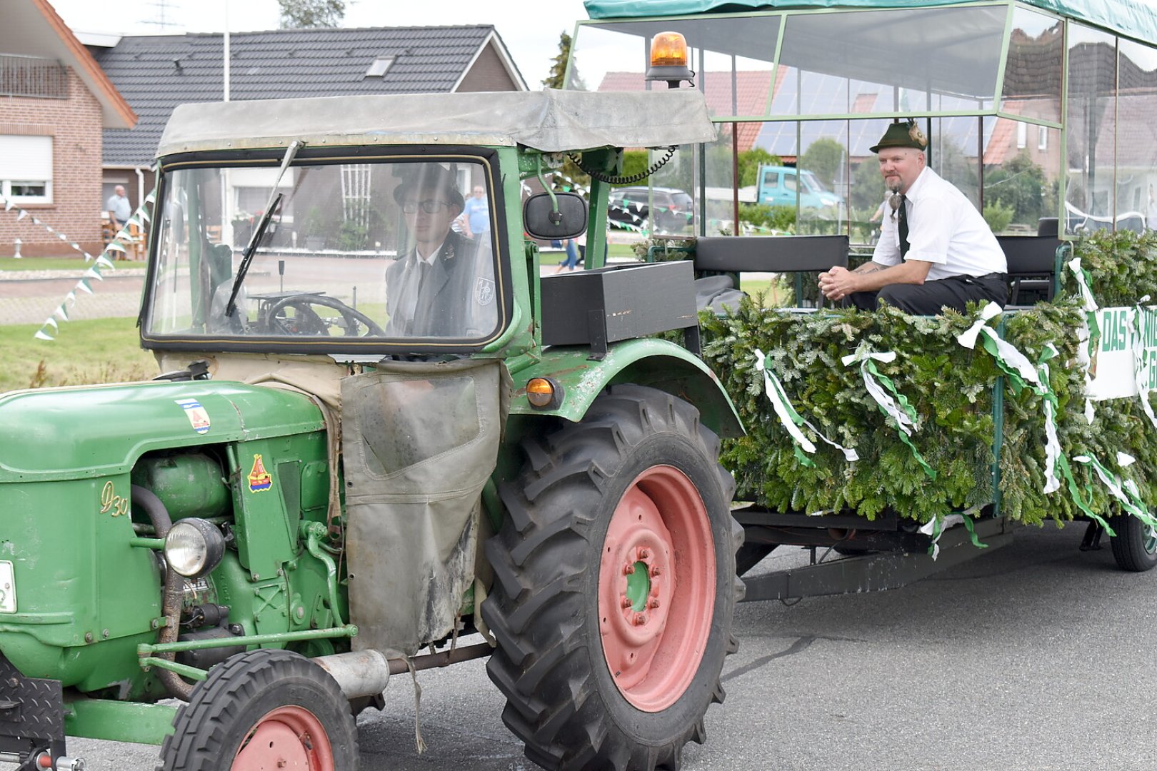 Der Schützenfest-Sonntag in Ostrhauderfehn - Bild 6