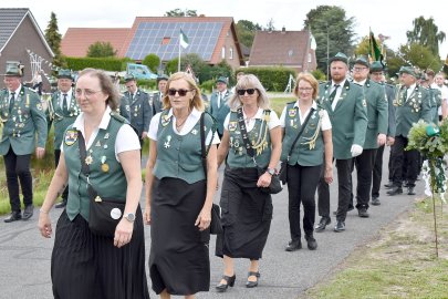 Der Schützenfest-Sonntag in Ostrhauderfehn - Bild 27