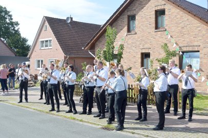 Völlenerkönigsfehner feierten ihr Schützenfest - Bild 2