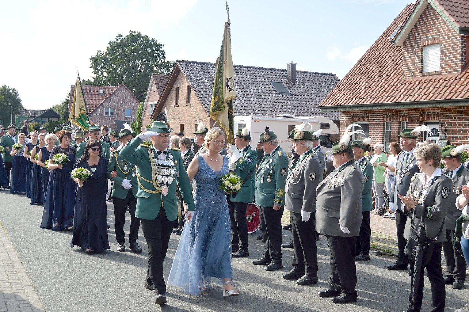 Völlenerkönigsfehner feierten ihr Schützenfest - Bild 8