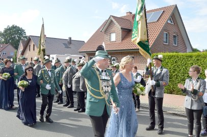 Völlenerkönigsfehner feierten ihr Schützenfest - Bild 9