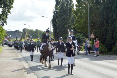 Völlenerkönigsfehner feierten ihr Schützenfest - Bild 17