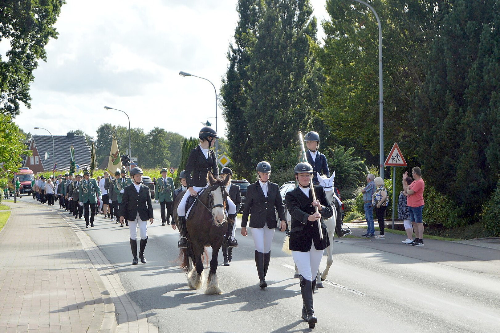 Völlenerkönigsfehner feierten ihr Schützenfest - Bild 18