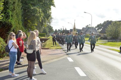 Völlenerkönigsfehner feierten ihr Schützenfest - Bild 27