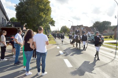 Völlenerkönigsfehner feierten ihr Schützenfest - Bild 31