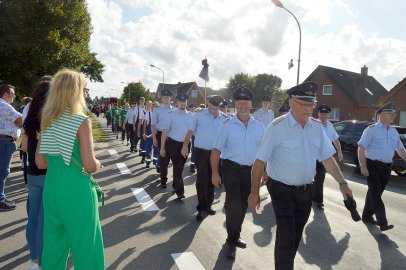 Völlenerkönigsfehner feierten ihr Schützenfest - Bild 37