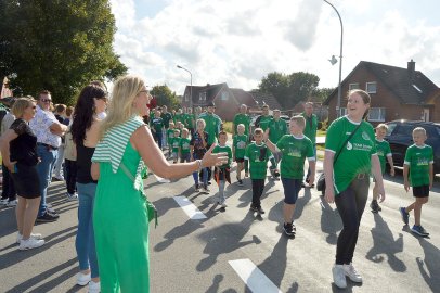 Völlenerkönigsfehner feierten ihr Schützenfest - Bild 38