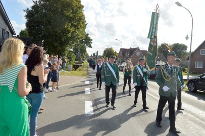 Völlenerkönigsfehner feierten ihr Schützenfest - Bild 45