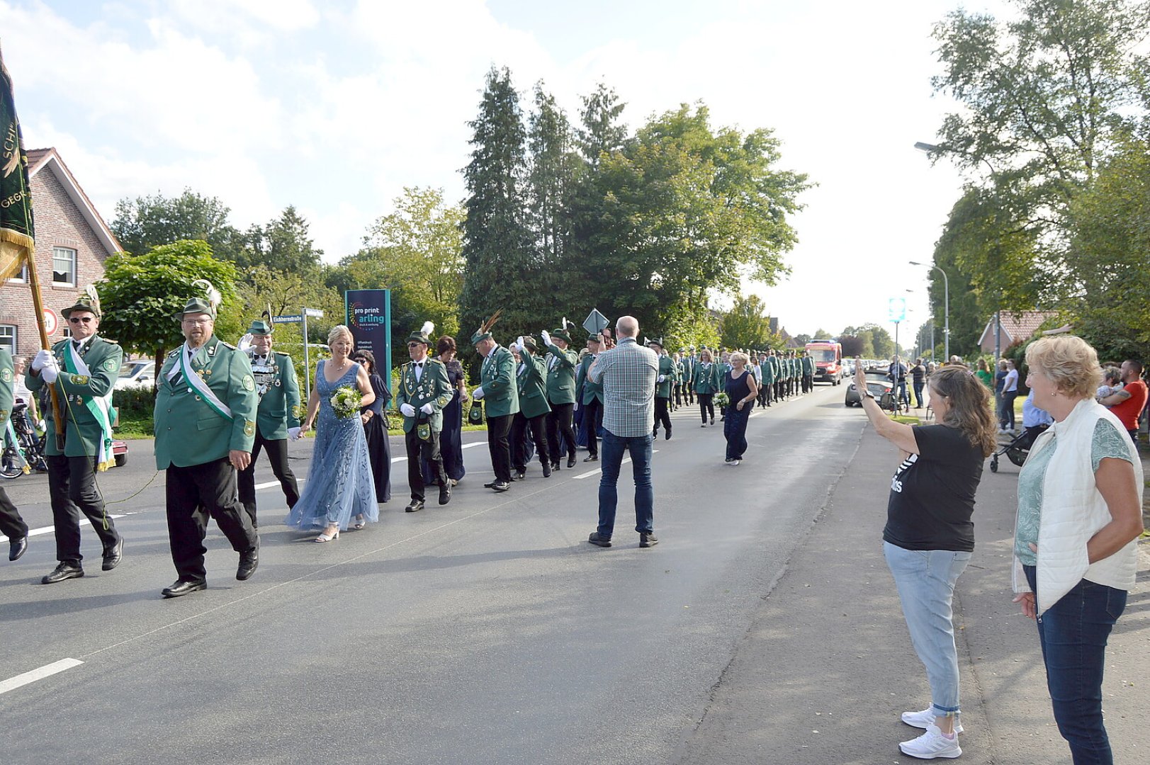 Völlenerkönigsfehner feierten ihr Schützenfest - Bild 60