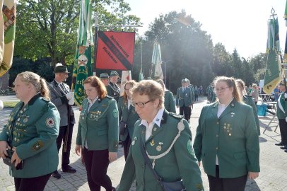 Völlenerkönigsfehner feierten ihr Schützenfest - Bild 65