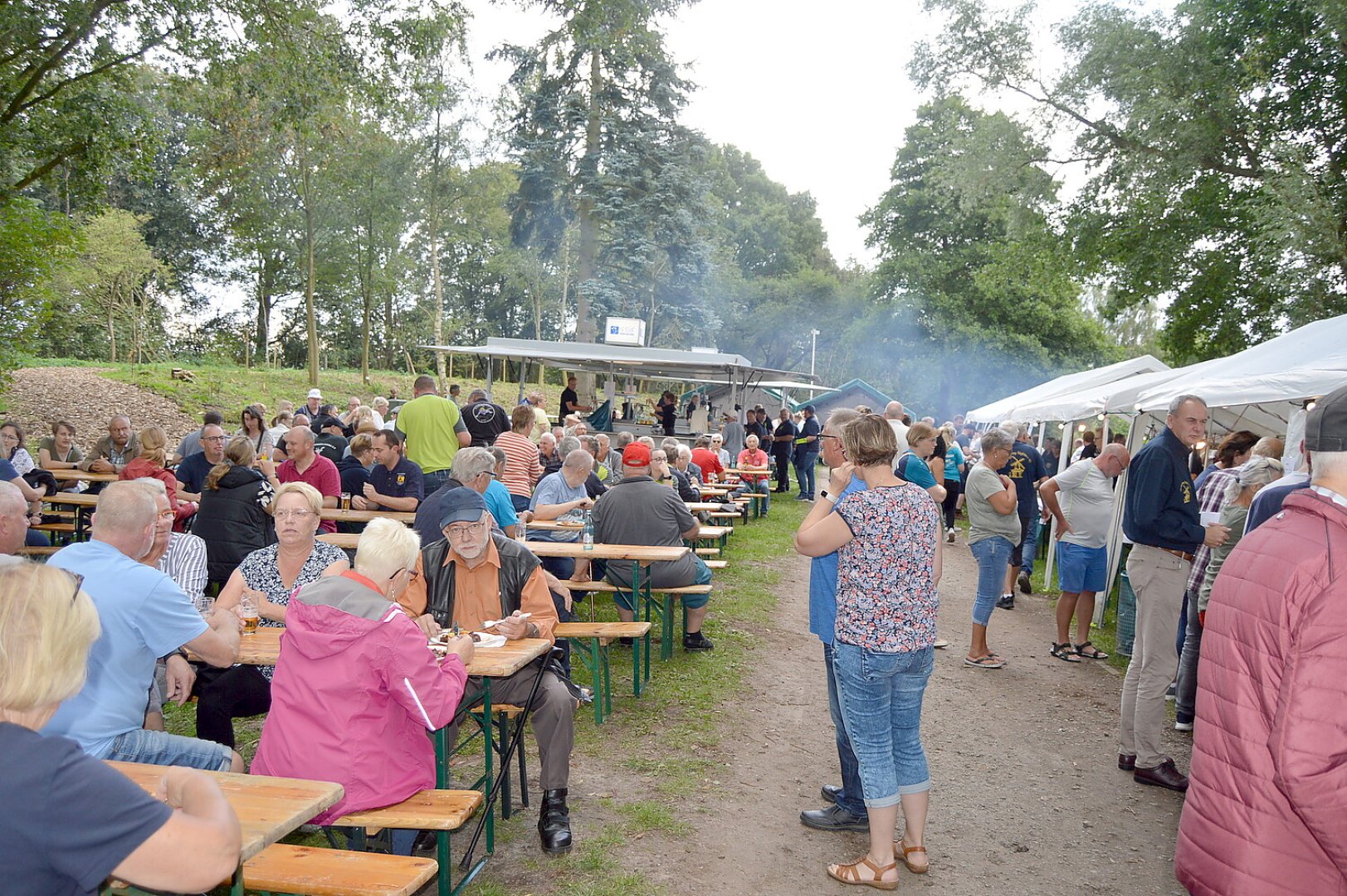 Grillabend für Ehrenamtliche - Bild 1