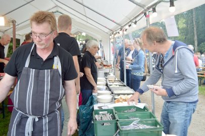 Grillabend für Ehrenamtliche - Bild 2