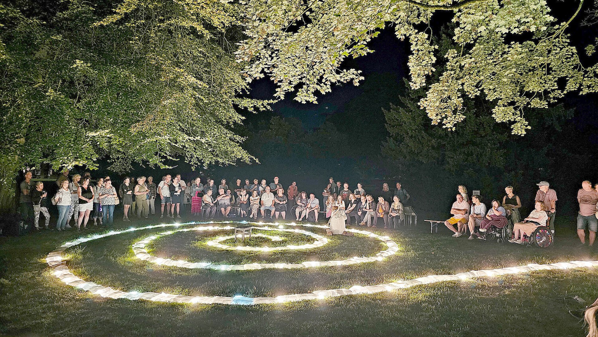 Lüch un Spööl im Leeraner Evenburg-Park - Bild 75