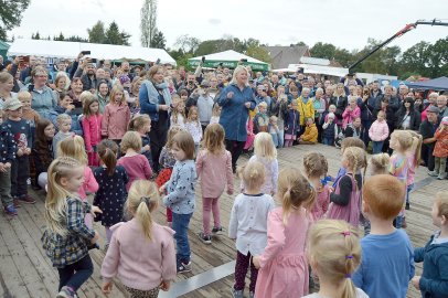 Auf dem Buurnmarkt in Ihrenerfeld war viel los - Bild 3