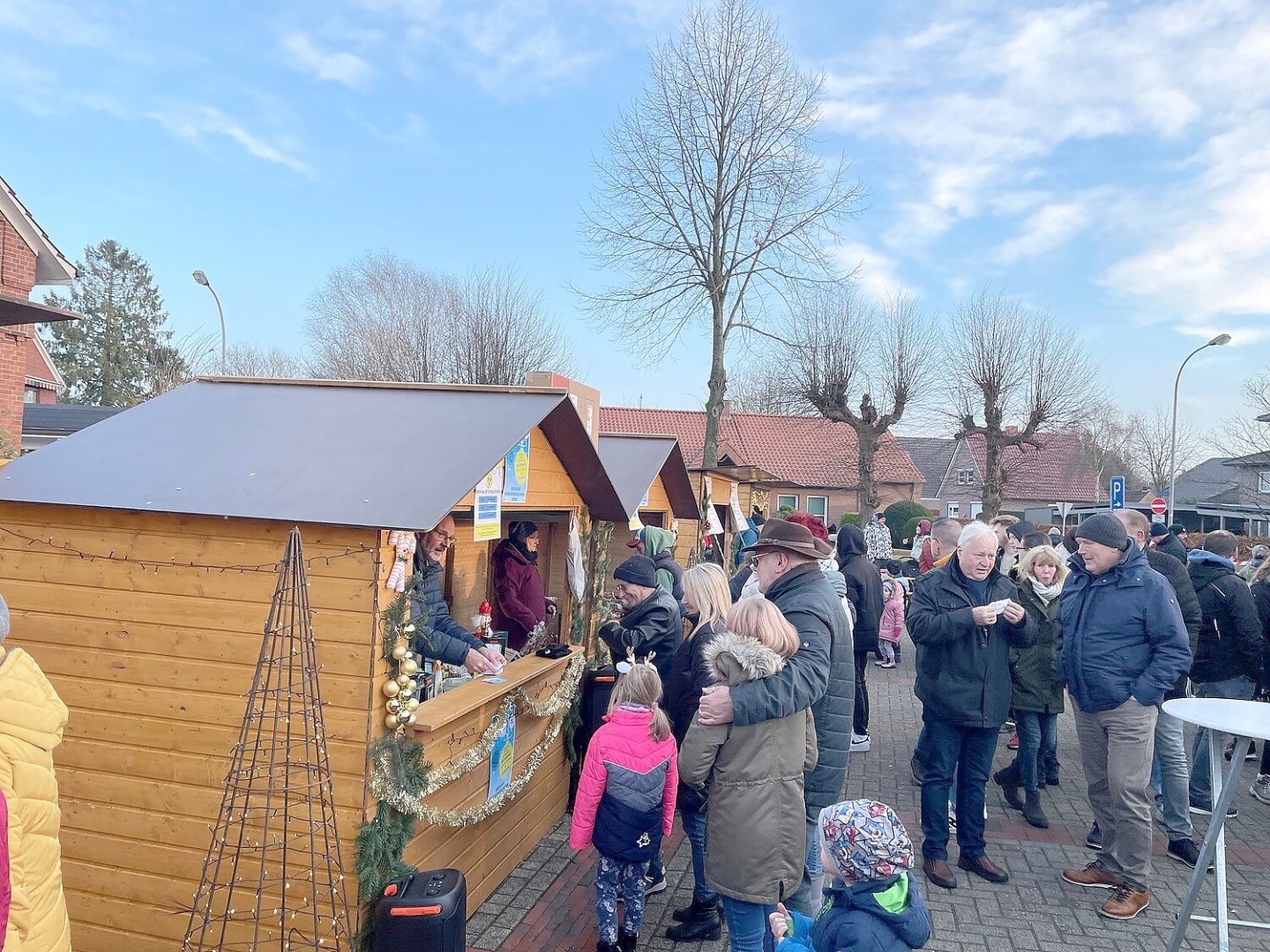 Weihnachtsmarkt Ihrhove gut besucht - Bild 2