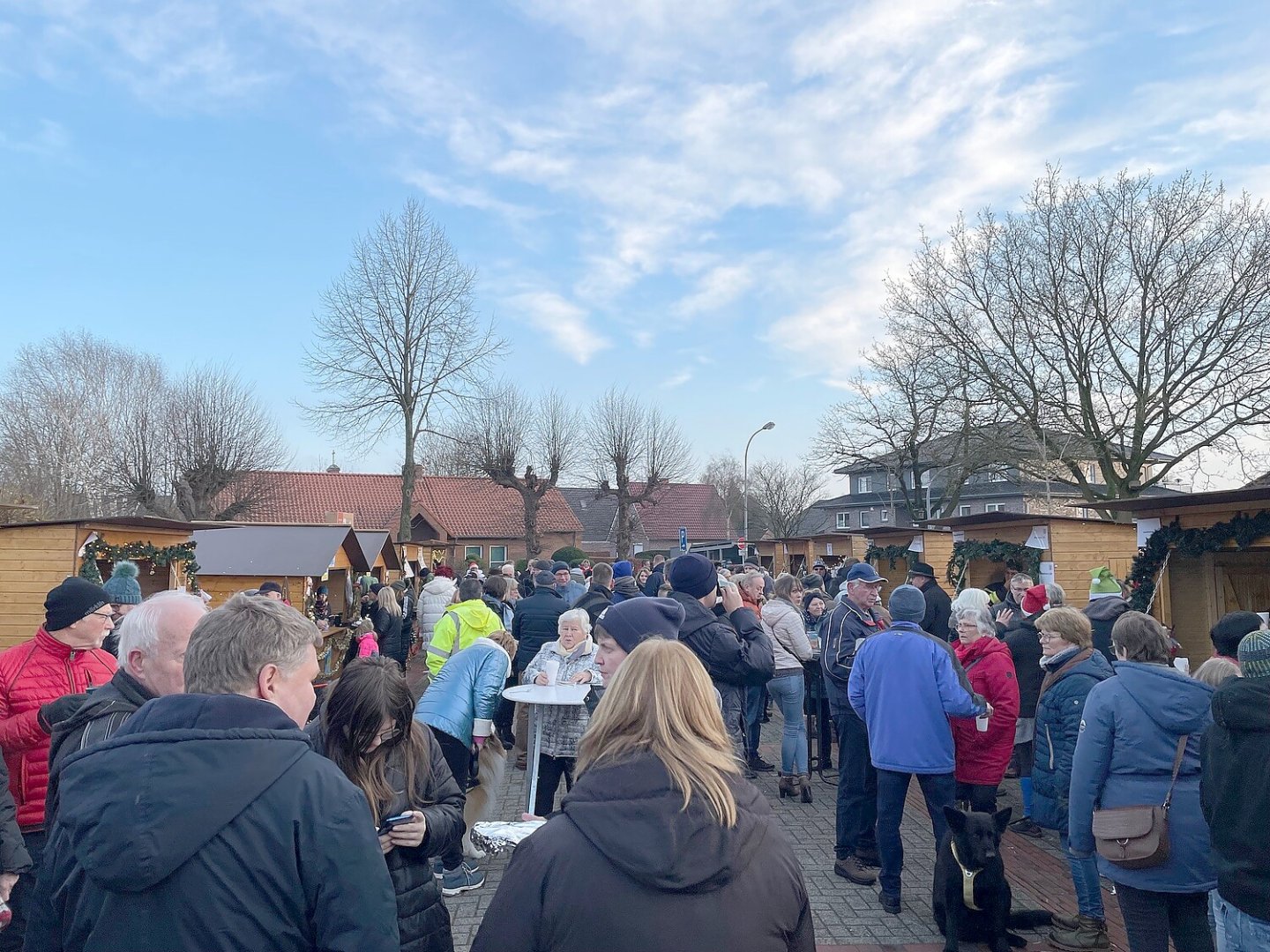 Weihnachtsmarkt Ihrhove gut besucht - Bild 6