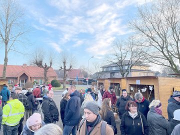 Weihnachtsmarkt Ihrhove gut besucht - Bild 12