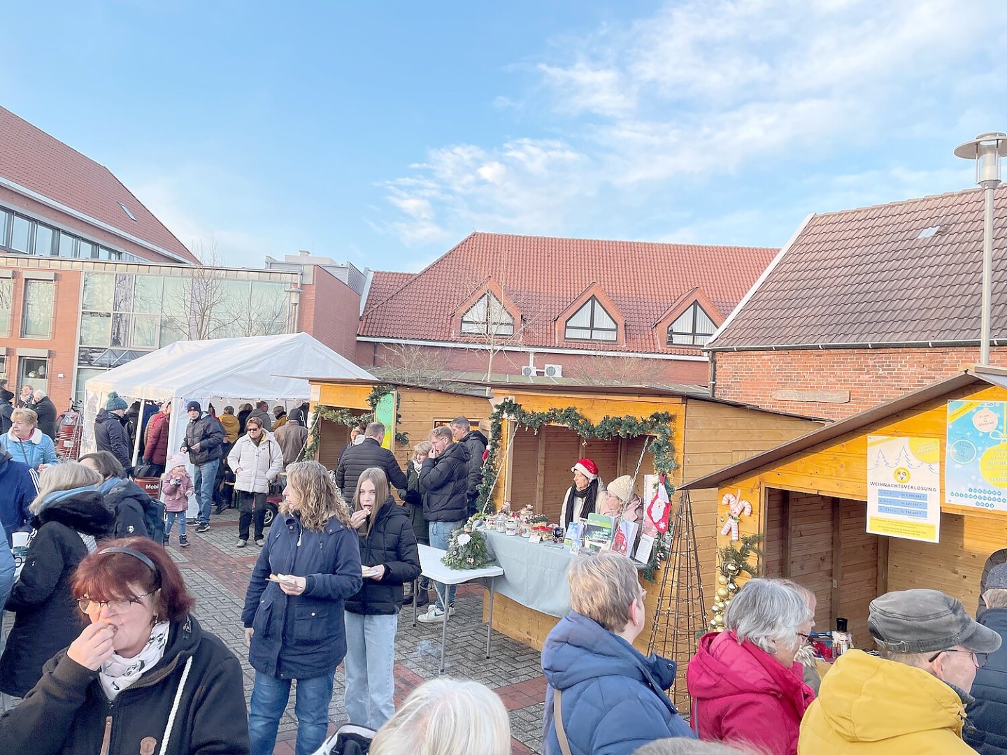 Weihnachtsmarkt Ihrhove gut besucht - Bild 14