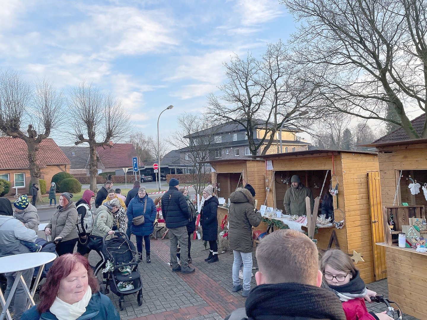 Weihnachtsmarkt Ihrhove gut besucht - Bild 17