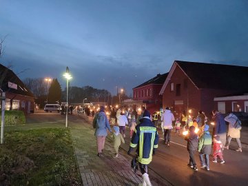 Weihnachtsmarkt Ihrhove gut besucht - Bild 20