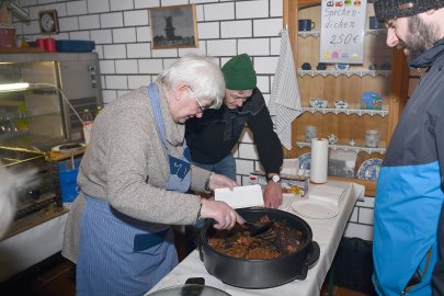 Wieder Karbidschießen in Holtland  - Bild 8