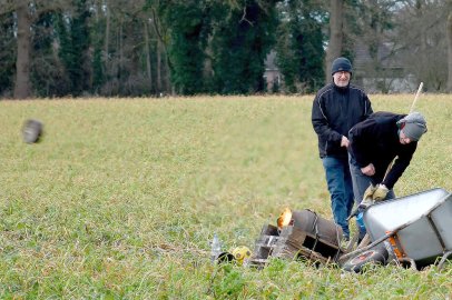 Wieder Karbidschießen in Holtland  - Bild 12