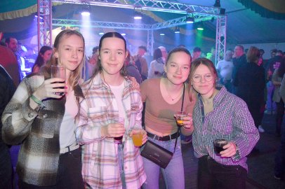 Gute Stimmung bei Hektarparty in Bockhorst - Bild 24