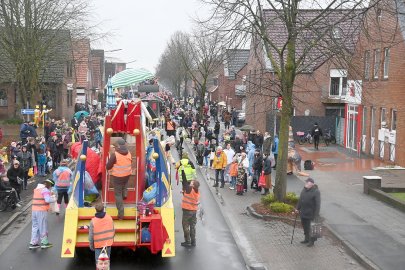 Papenburger Narren trotzen dem Nieselregen - Bild 5