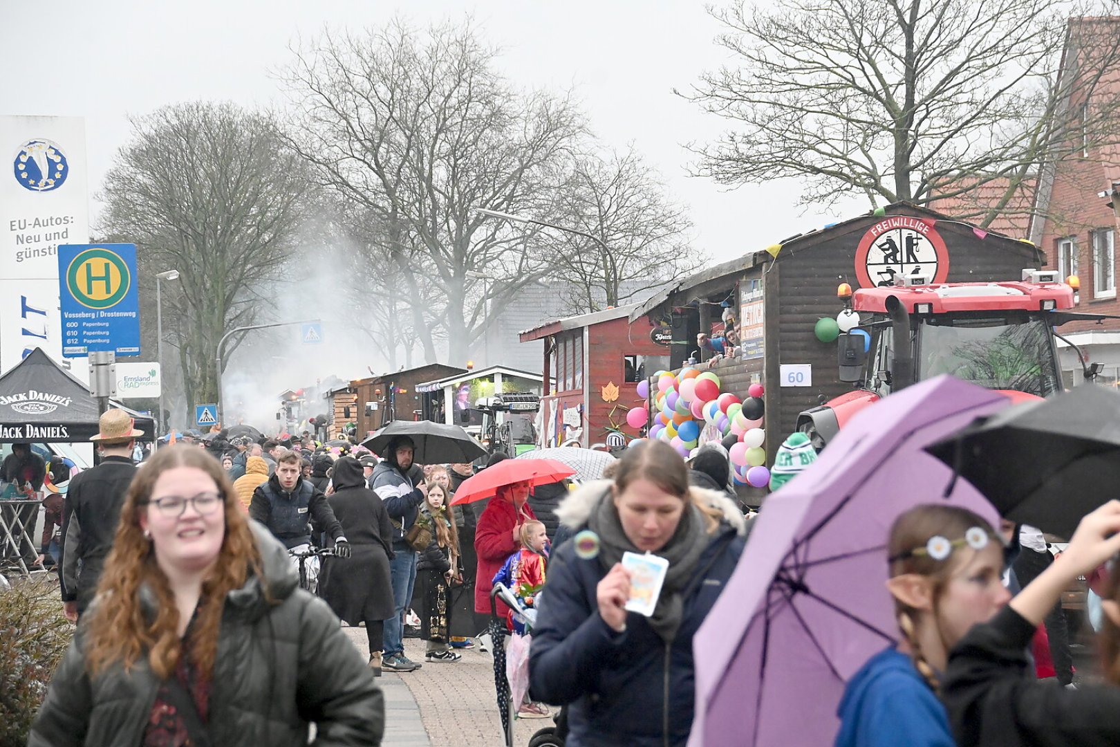 Papenburger Narren trotzen dem Nieselregen - Bild 6