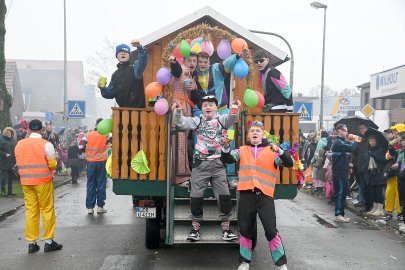 Papenburger Narren trotzen dem Nieselregen - Bild 9