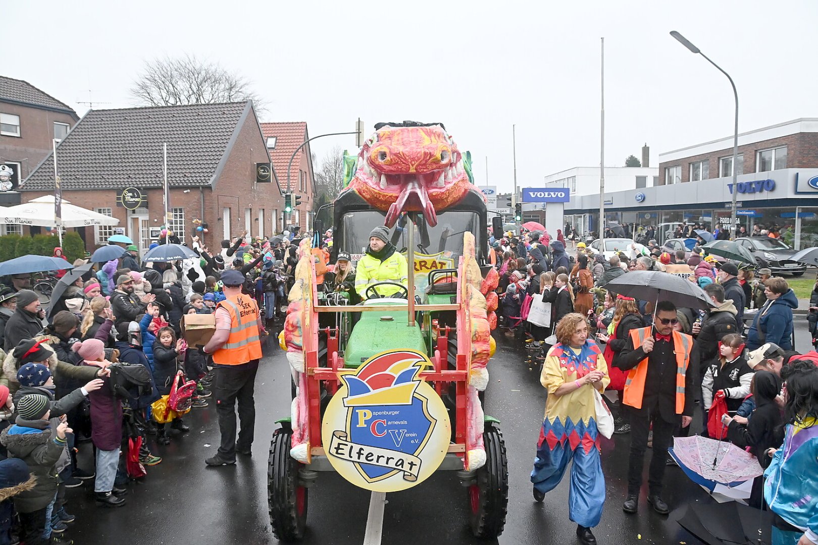 Papenburger Narren trotzen dem Nieselregen - Bild 12