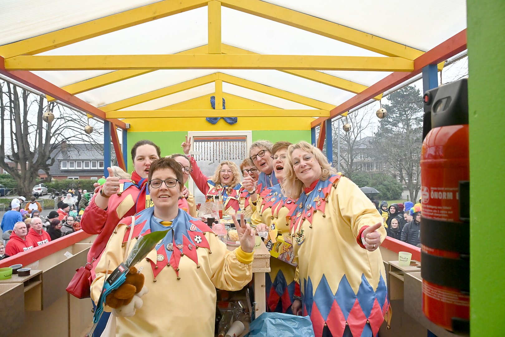 Papenburger Narren trotzen dem Nieselregen - Bild 13