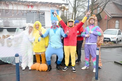 Papenburger Narren trotzen dem Nieselregen - Bild 27