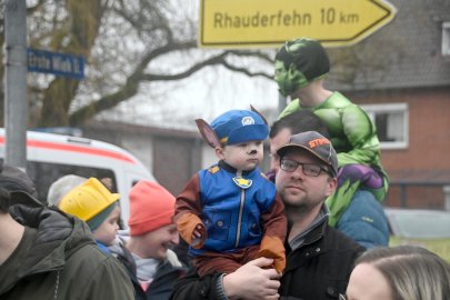 Papenburger Narren trotzen dem Nieselregen - Bild 39