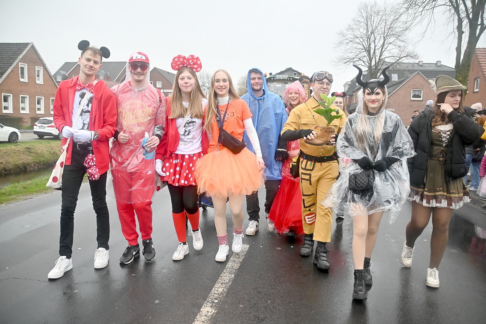 Papenburger Narren trotzen dem Nieselregen - Bild 41